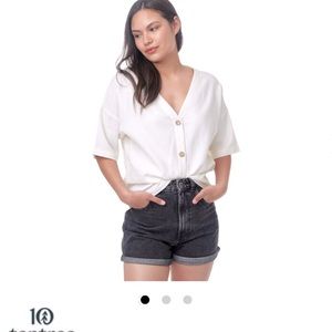 🎉HP🎉 NWT 10tree market shirt